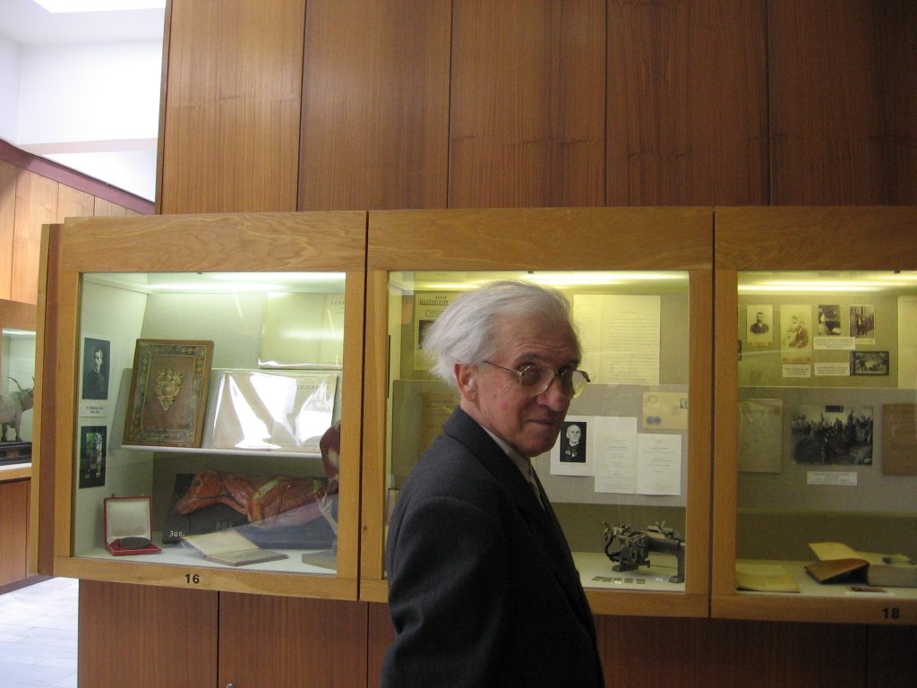 Mészáros M. János az Állatorvos-történeti Gyűjteményben, 2008. augusztus 29.